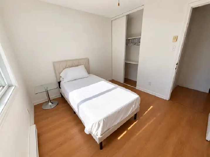 $600 ALL-INCLUSIVE | Furnished Room – Hull | Available Now