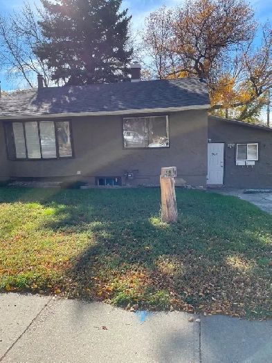 Bright 2 BDRM legal upper suite available Oct 10th