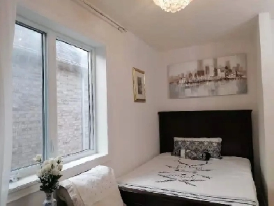Nice big room(Yonge Street/Elgin Mills West)