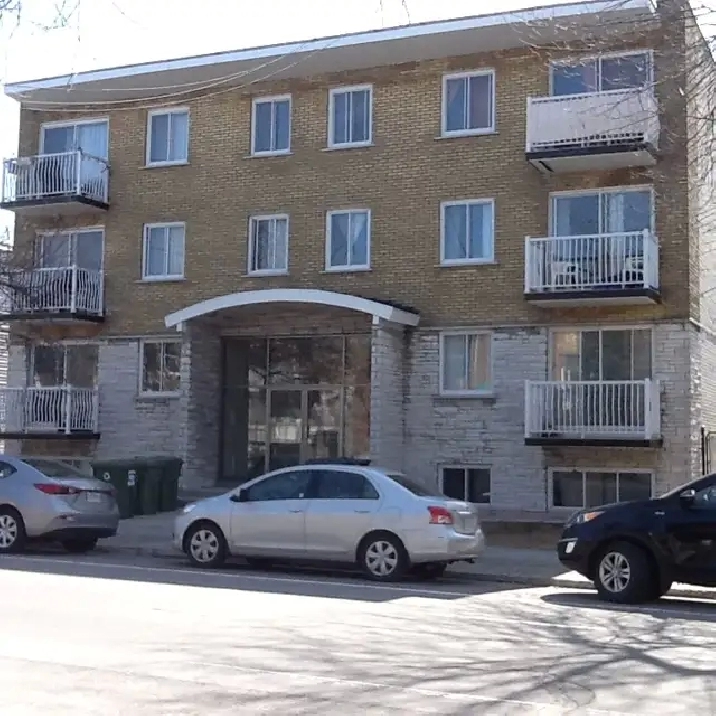 4 1/2 Appartement a Louer 6300 rue Chabot H2G 2T2