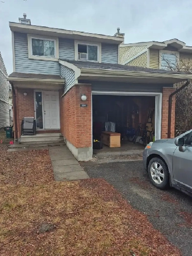 Single Family2 Story,4 Rooms home, Innes/Stonehenge,Immediately