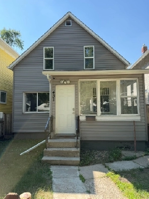 Unique 2 bedroom home in the heart of Riversdale