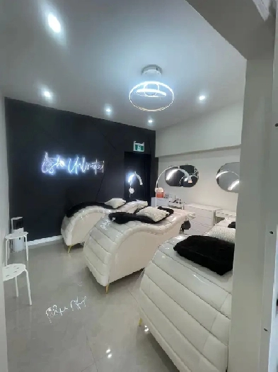 Rooms for Rent in Beauty Salons - Starting at $500/m