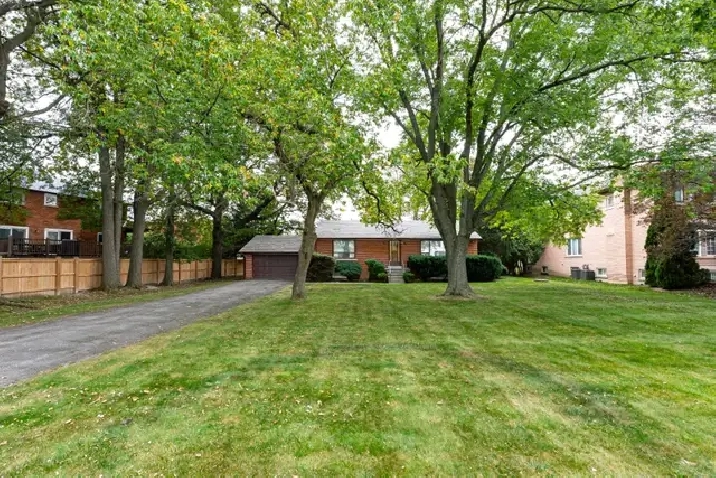Build Your Dream Home in Central Markham Neighbourhood