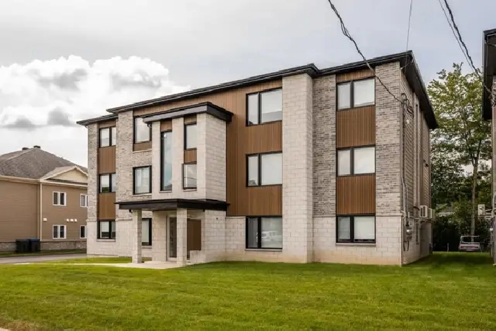 Luxueux condo spacieux 4½ à louer-Venise-en-Québec - 1e décembre