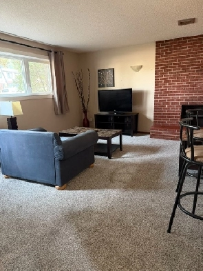 Spacious & bright 2 bed bsmt suite in desirable River Heights