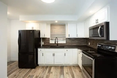 3Bed 2Bath Plus 2Dens House For Rent In Silver Heights