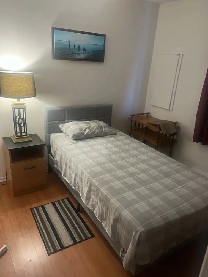 Chambre à louer/Room for rent
