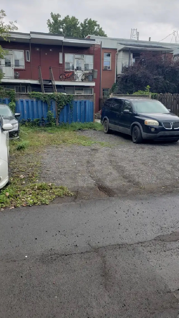 Out door parking and car storage