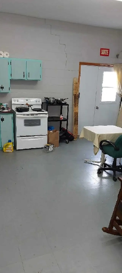 One Bedroom apartment for couple or Singles