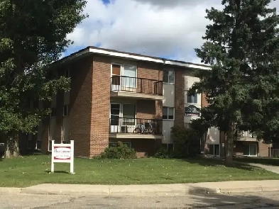 1 Month Free! Spacious 1 Bed Apartment in Riverside Meadows!
