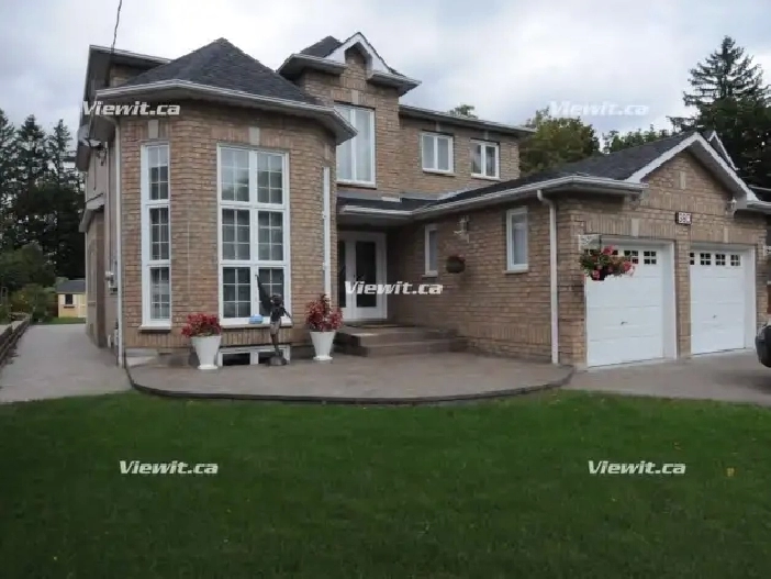 1 BEDROOM Available in LARGE House for Rent