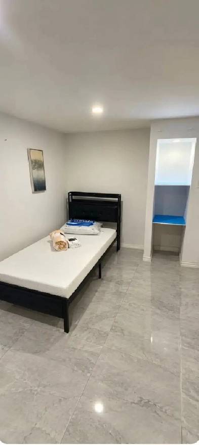 Basement private room for rent utilities included