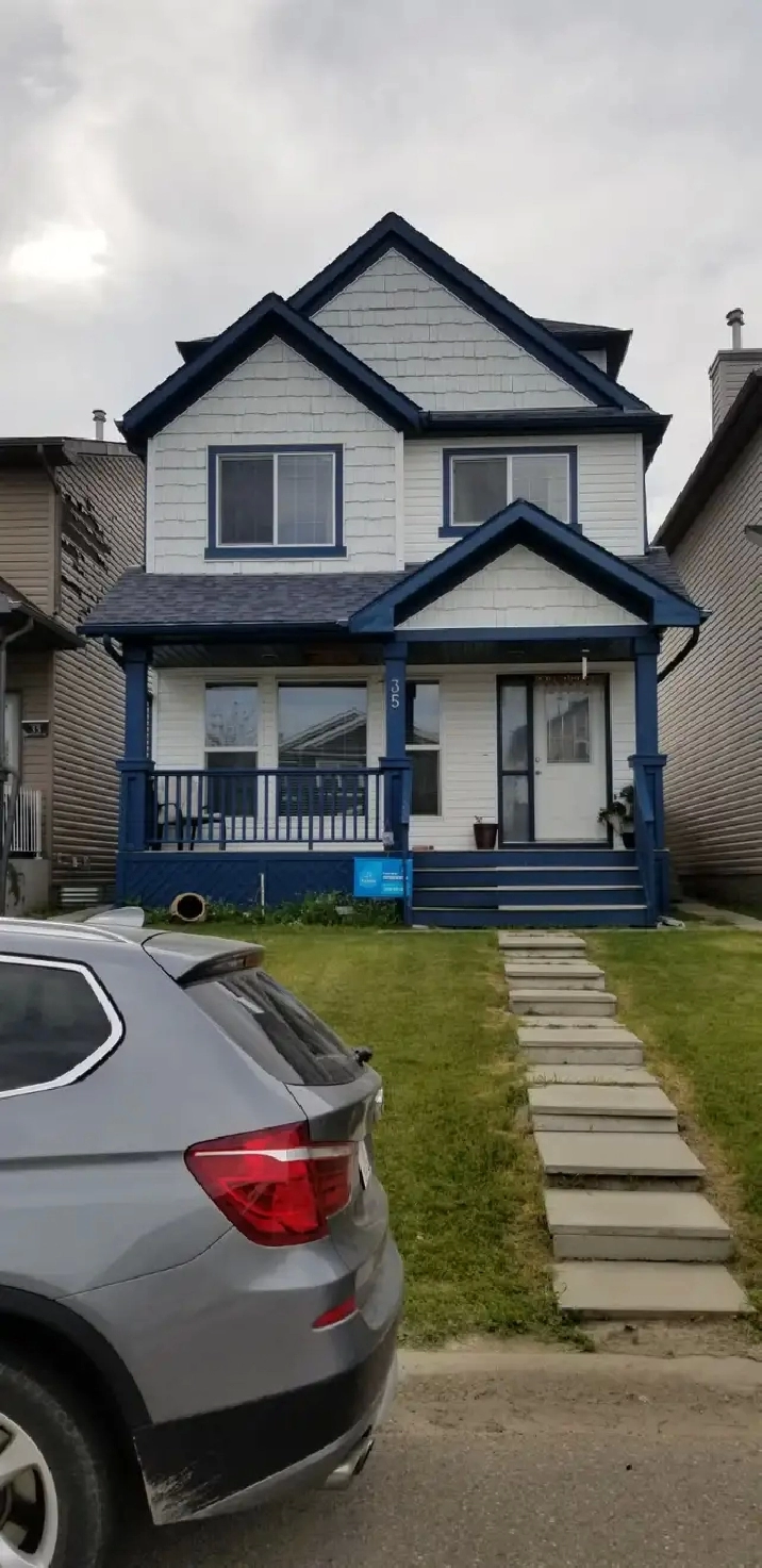 SEPARATE ENTRY BASEMENT: Free WiFi LAUNDRY, UTILITIES SADDLETOWN