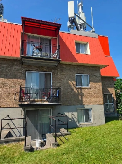 Logement 4 12/ a louer Duvernay Laval/ Centre de la Nature