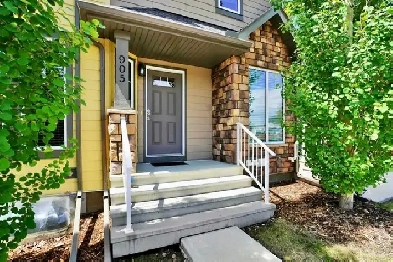 Townhouse for Rent - 2 Bed, 3 Bath - A/C, 2 Parking, Clearview