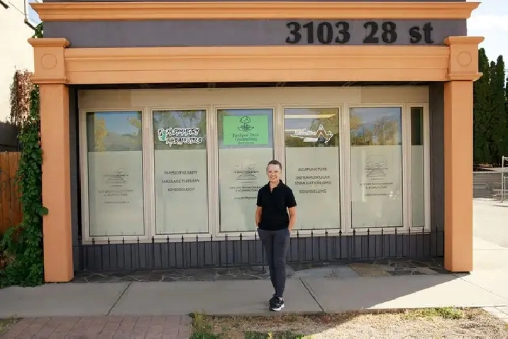 Clinic space available for healthcare practitioner