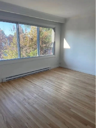 Beautiful 5 1/2 located in the Heart of Verdun