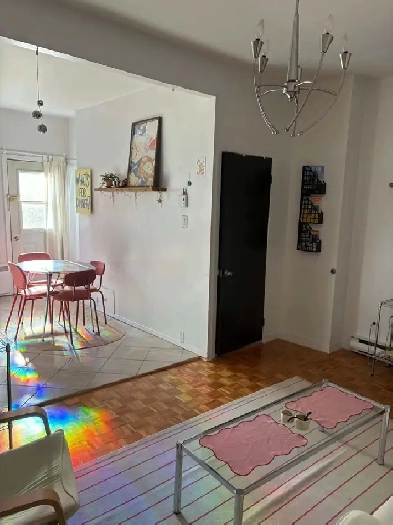 2 Beds 1 Bath Apartment