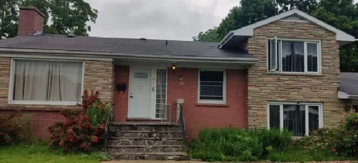 Room Near KMRA Masjid – $700/Month – Utilities, Wi-Fi & Parking