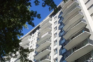 2 Bed Apartment November 1st - Near Carlingwood Mall