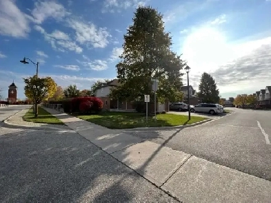 Roehampton Crescent - Parking Space Rental - Roehampton Crescent