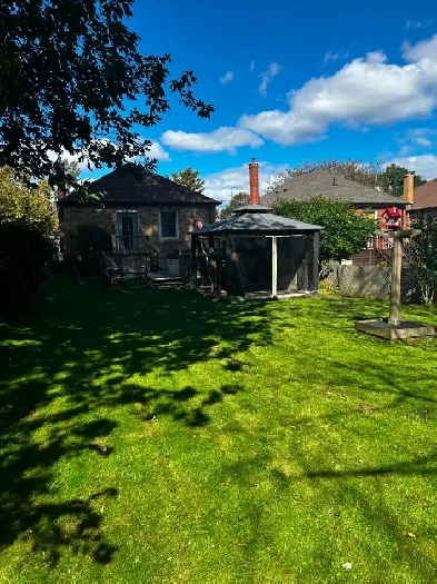 Nov.1 - Charming & Spotless Family Home - Prime Location!