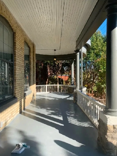 1-Bedroom Apt in Beautiful Heritage Edwardian House w/ Parking
