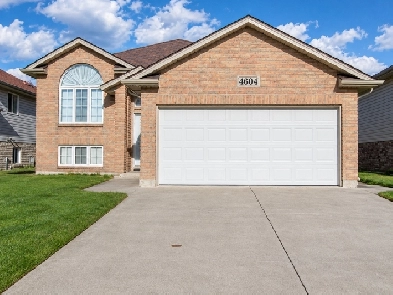 House for Rent @ Walker Gates Windsor