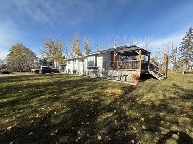 Acerage house for rent 20 acres