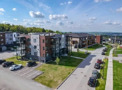 Superbe condo haut de gamme 4 ½ à louer