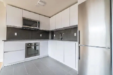 renovated one bedroom - ID 899