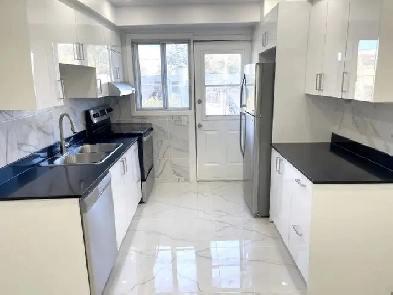 5½ entièrement rénové avec garage –Chomedey, Laval ,1 900$/mois