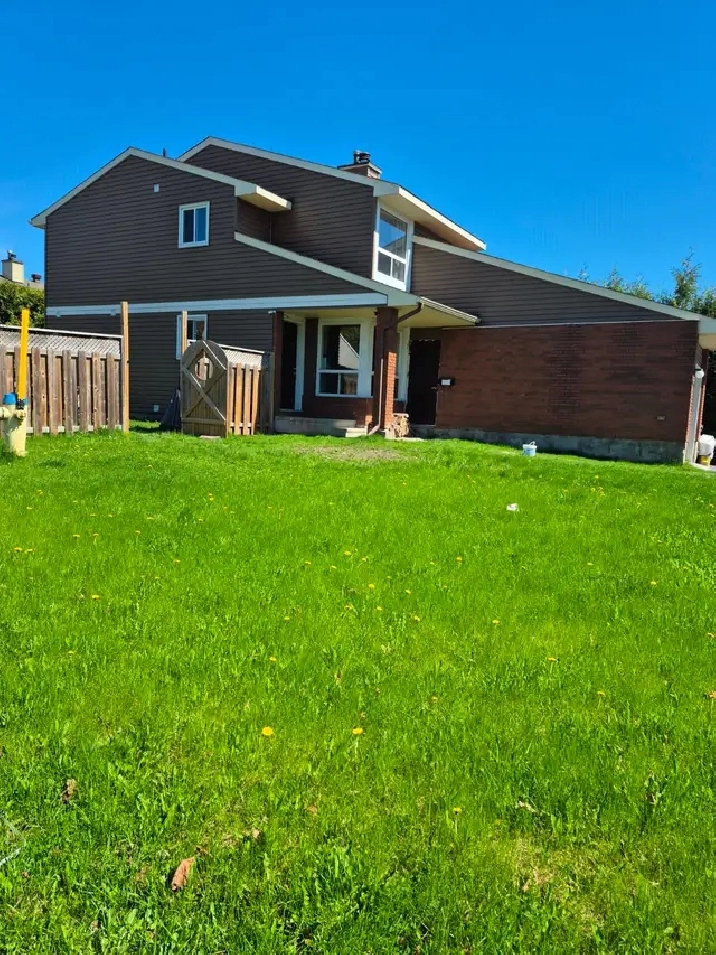 Single family,2 Story,4 Rooms, Inns/Cyrville, Immediately