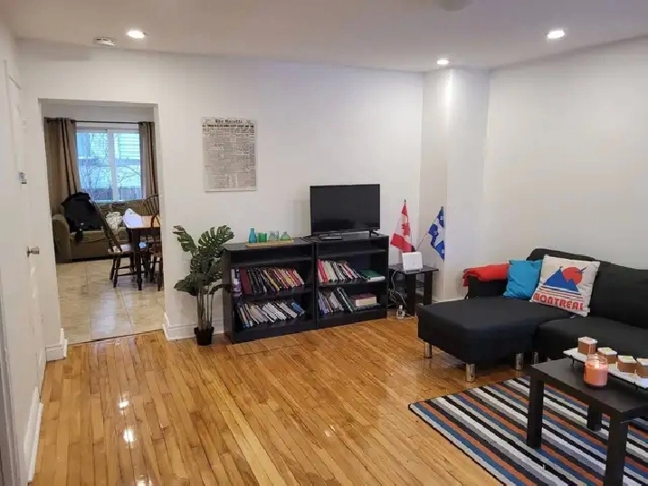Bel appart 4 & 1/2 tout meublé. wifi/Nice 4 & 1/2 furnished wifi