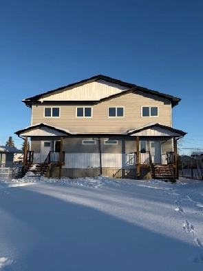 Brand new! Attached 3 bedroom family home in Warman