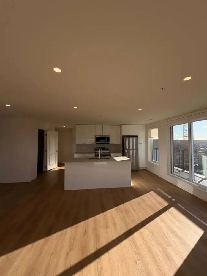 Available Now - 2 Bed 2 Bath Luxury Apartment