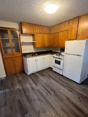Furnished 1-Bedroom Unit Overlooking River