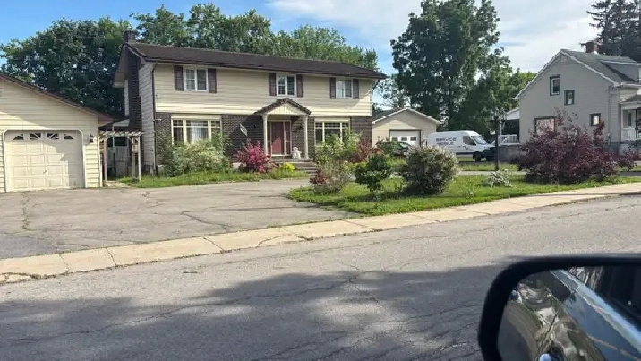 Room for Rent at Winchester, On