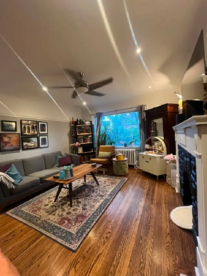 2 Bdrm Casa Loma