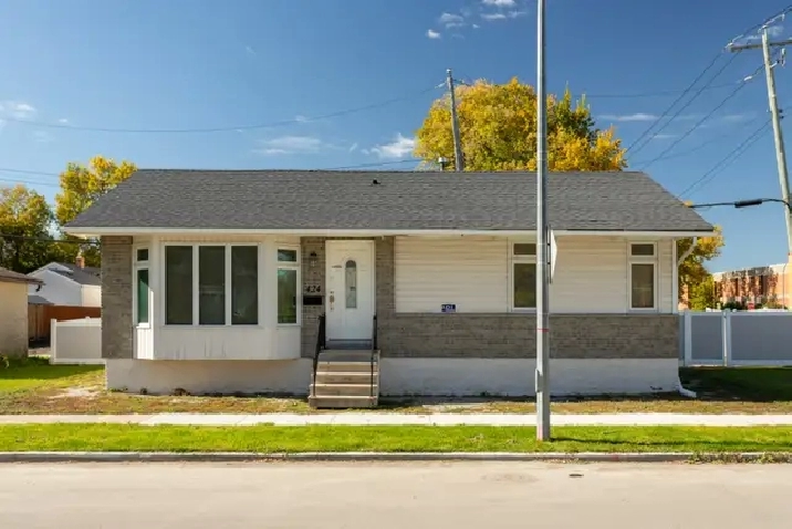 2Bed 1Bath House For Rent In King Edward