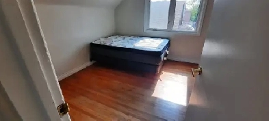 2 Rooms for Rent in Etobicoke North– $500 shared– Upper Floor