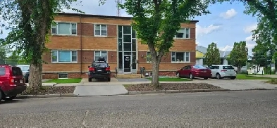 FIND A WARM PLACE - BEAUTIFUL 2 BEDROOM ON THE HILL!