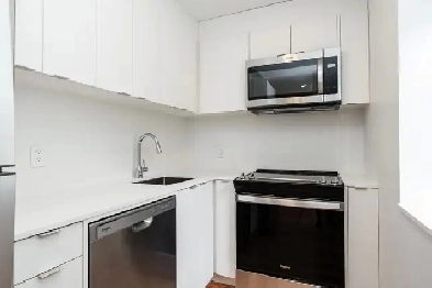 renovated two bedroom, st.clair and o'connor - ID 3279
