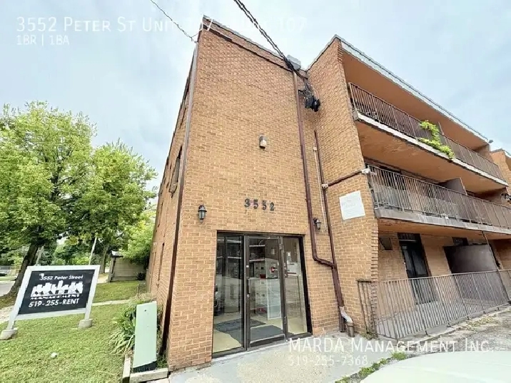 1 BDRM APT WITH BALCONY AVAILABLE