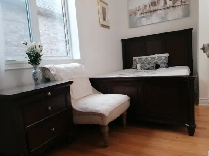 Richmond Hill quiet clean one bedroom Yonge and Elginmills