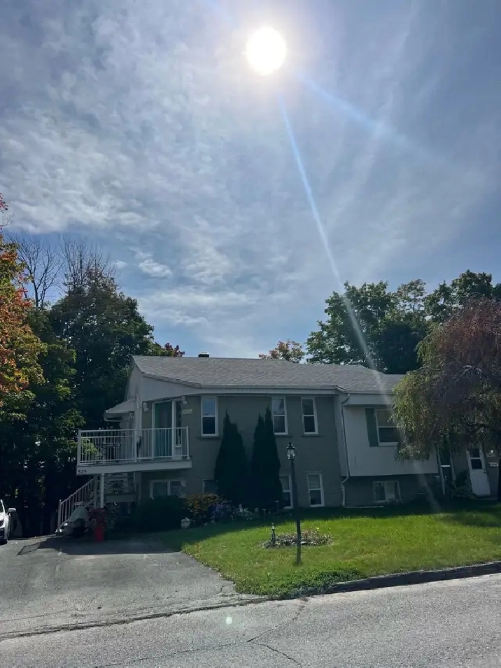 4 ½ à louer dans un triplex Secteur tranquille