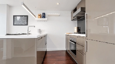 Furnished Luxury 1BR at TELUS Garden | 28th Floor | Pool   Gym