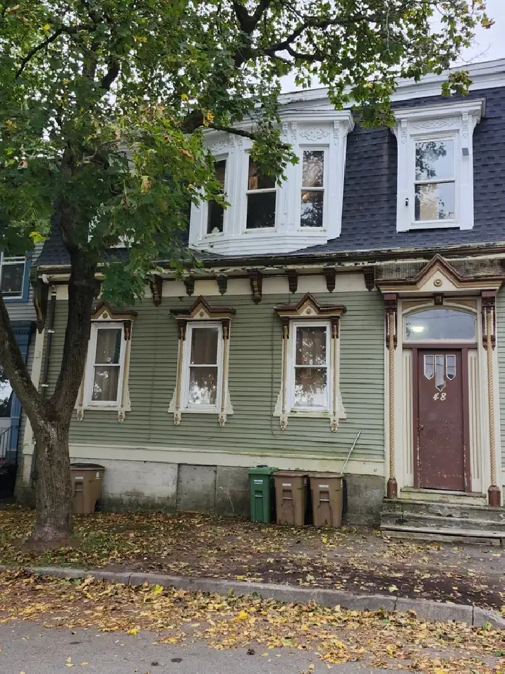 48 Summer #1 - Newly renovated 2BR North