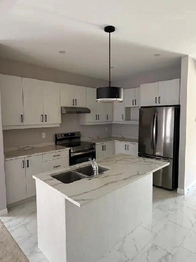 4 Bedroom 3.5 bathroom home available NOW
